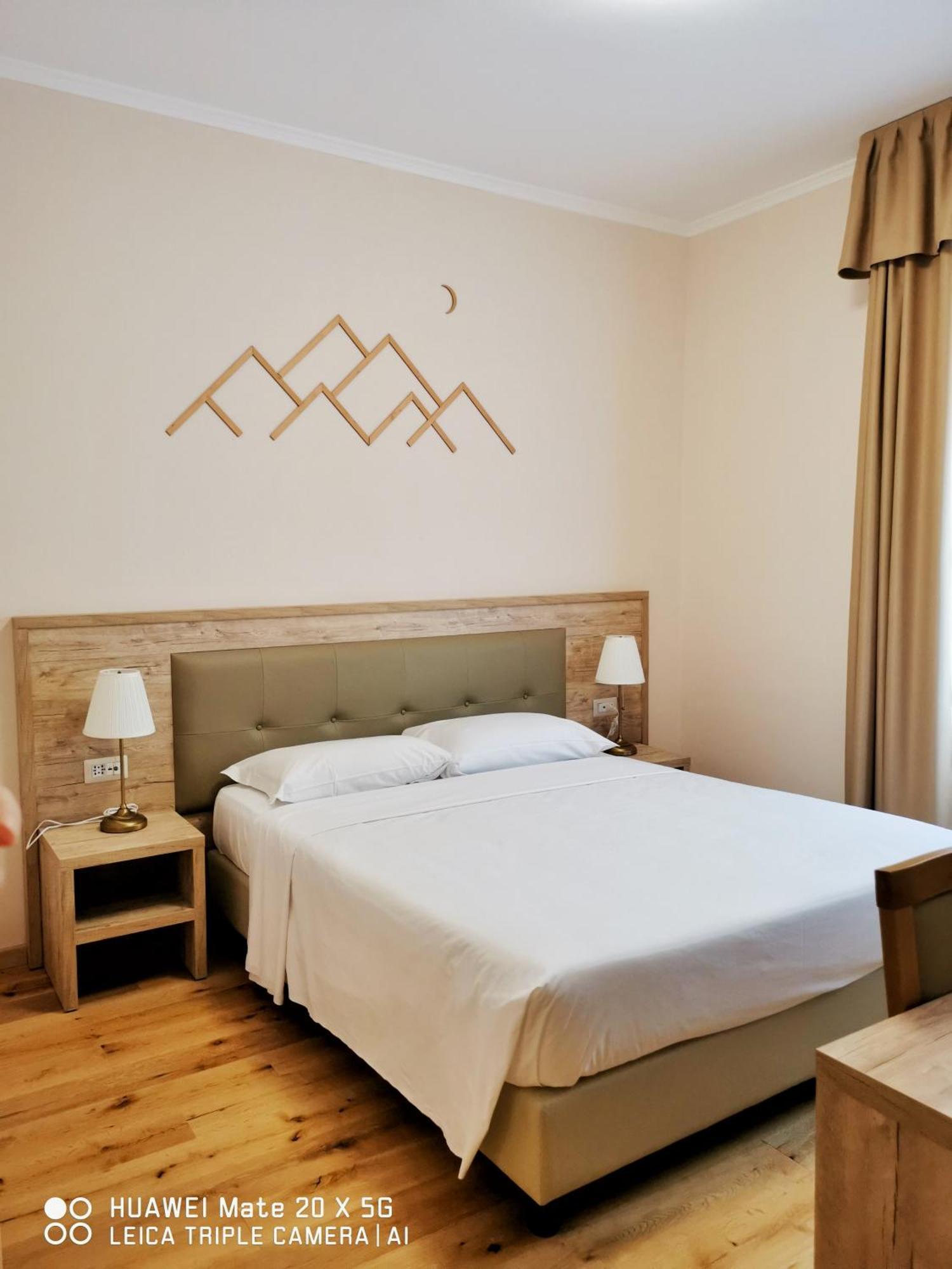 Guesthouse Central Station Group - Via Ponte Seveso 18 Milano Eksteriør bilde
